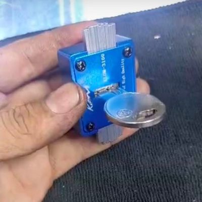 Stijl KLOM 3100 Sleutelcontrole-tool Meet de sleuteldikte voor snelle en nauwkeurige resultaten