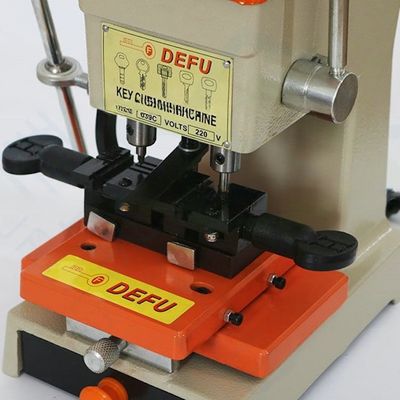Automatische sleutelkopie-snijboormachine met 9000 tpm snelheid en 120 W motorvermogen