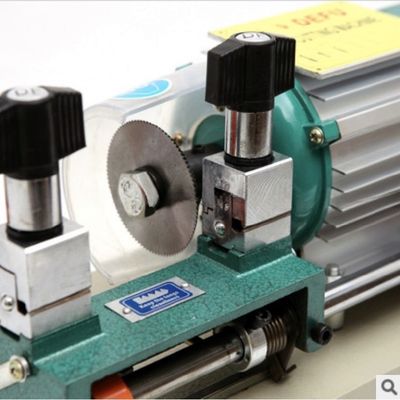 Defu 268B Duplicate Machine voor lange sleutels 100W Motorvermogen en Custom Fee Plug Shape