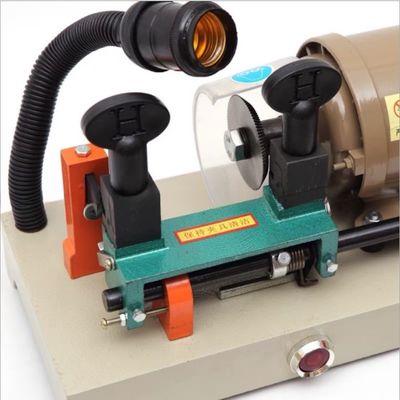 Spanning 110V/220V/50Hz/60Hz Horizontale sleutelmachine voor sleutelkopieer-duplicator