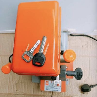 Verbeter uw sleutel duplicatie proces met 368A Verticale Sleutel Duplicatie Cutter Machine