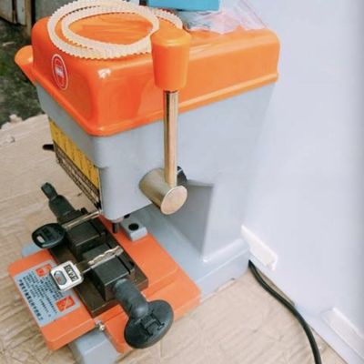 Verbeter uw sleutel duplicatie proces met 368A Verticale Sleutel Duplicatie Cutter Machine